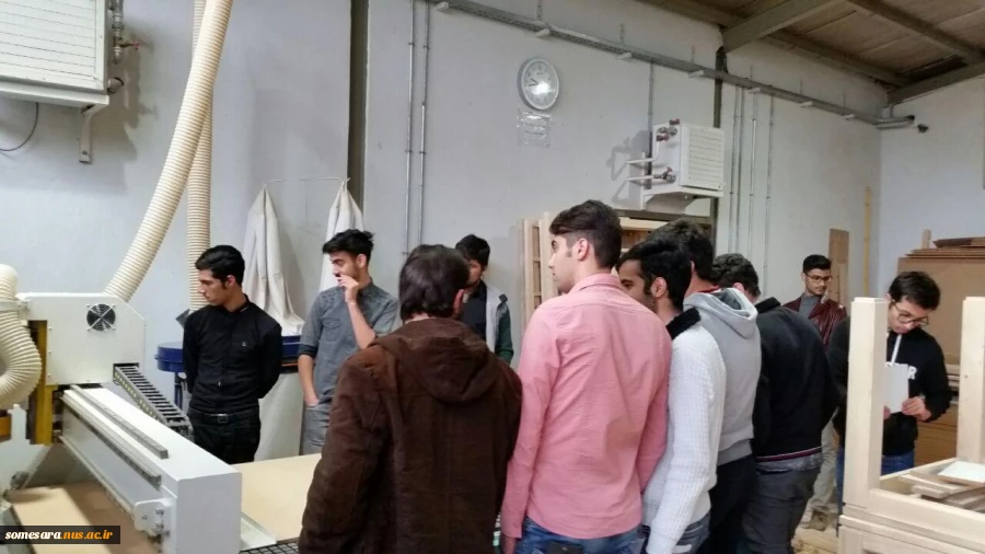 بازدید دانشجویان رشته صنایع چوب از شرکت افرا سگال 2