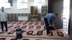 غبارروبی نمازخانه دانشکده توسط همکاران و دانشجویان به مناسبت فرارسیدن ماه مبارک رمضان 4