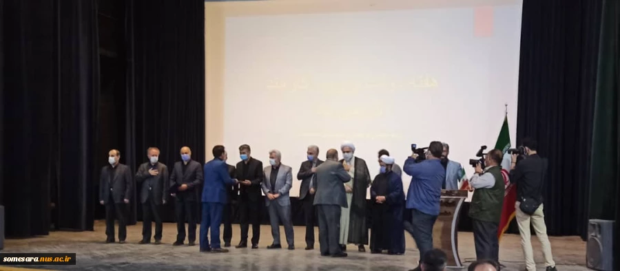 مراسم تقدیر از کارمندان نمونه ادارات شهرستان صومعه سرا و کارمندان نمونه دانشکده فنی و حرفه ای صومعه سرا در روز کارمند طی مراسمی در سالن فارابی اداره ارشاد و تبلیغات اسلامی شهرستان صومعه سرا 3