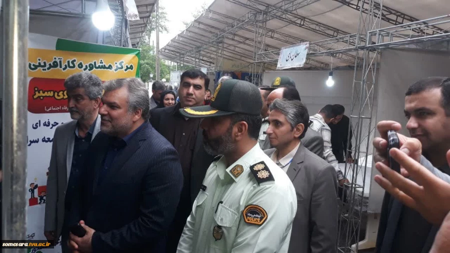 حضور دانشکده فنی و حرفه ای صومعه سرا در نمایشگاه کارآفرینی و ارتباط باصنعت(صدرا) 2